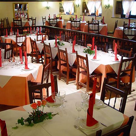 קובארוביאס Hotel Nuevo Arlanza מראה חיצוני תמונה
