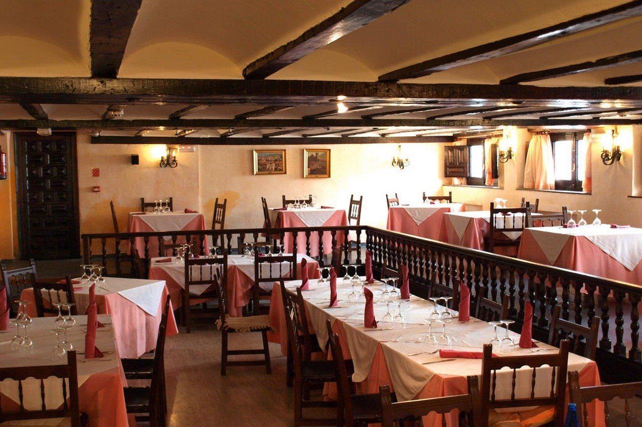 קובארוביאס Hotel Nuevo Arlanza מראה חיצוני תמונה