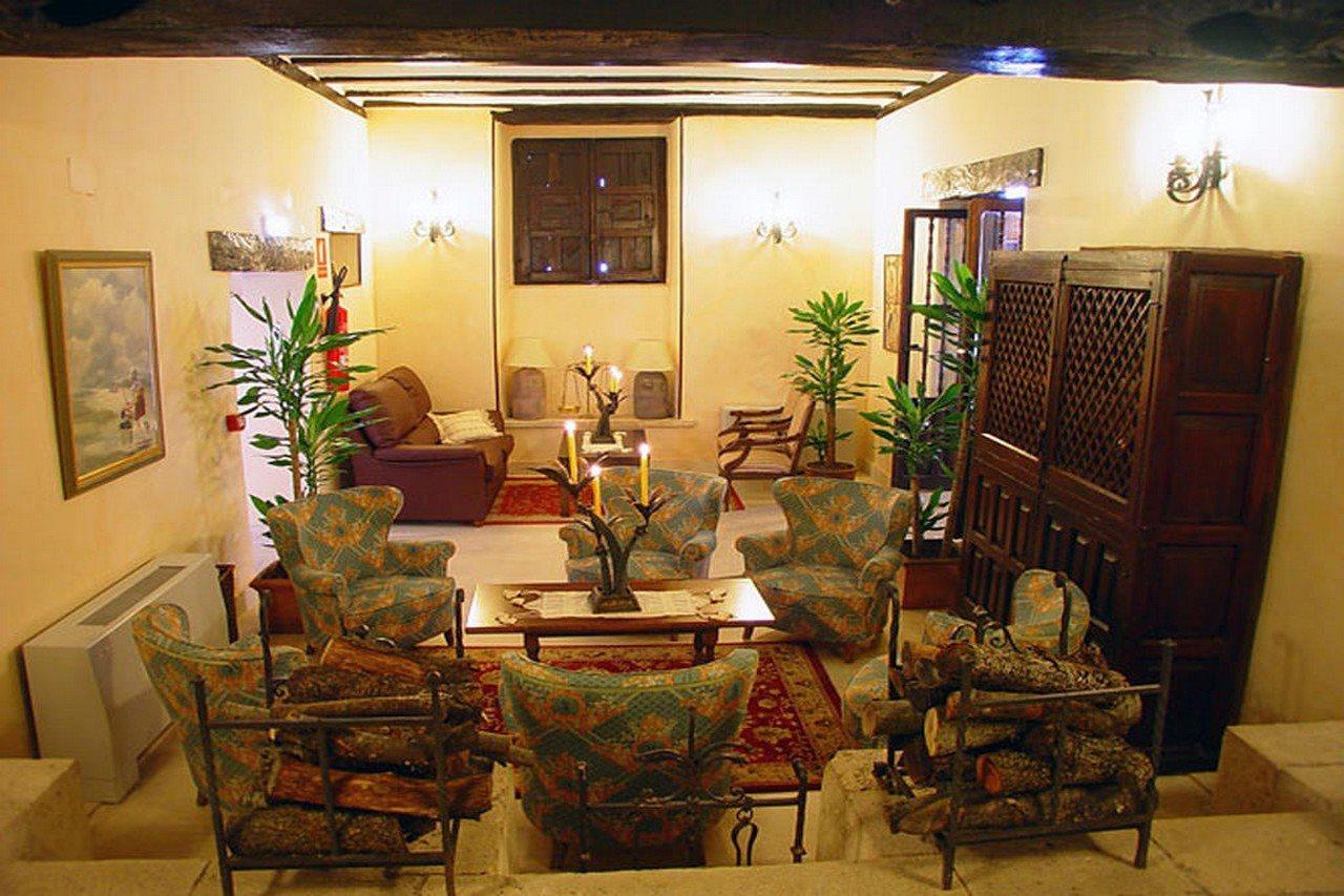 קובארוביאס Hotel Nuevo Arlanza מראה חיצוני תמונה