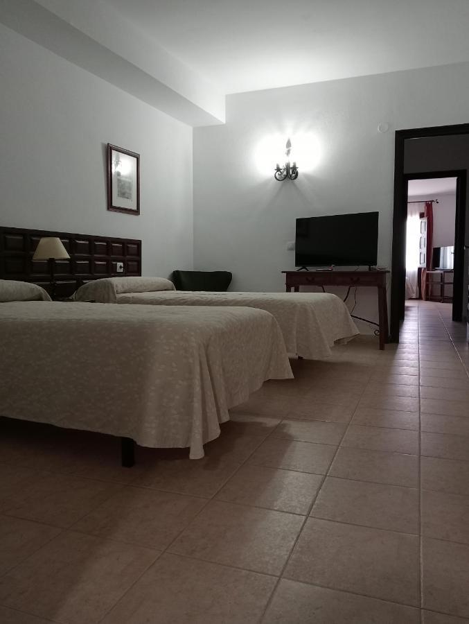 קובארוביאס Hotel Nuevo Arlanza מראה חיצוני תמונה