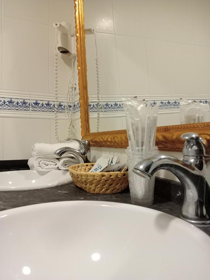 קובארוביאס Hotel Nuevo Arlanza מראה חיצוני תמונה