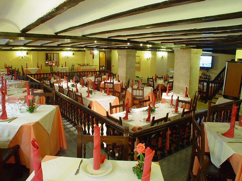קובארוביאס Hotel Nuevo Arlanza מראה חיצוני תמונה