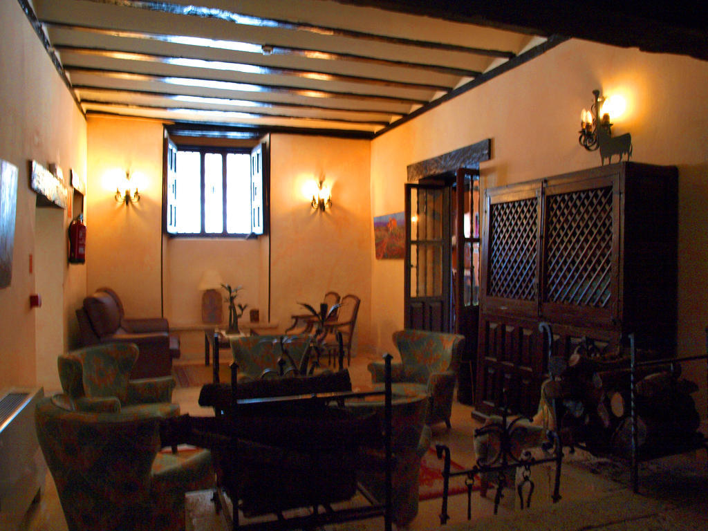 קובארוביאס Hotel Nuevo Arlanza מראה חיצוני תמונה