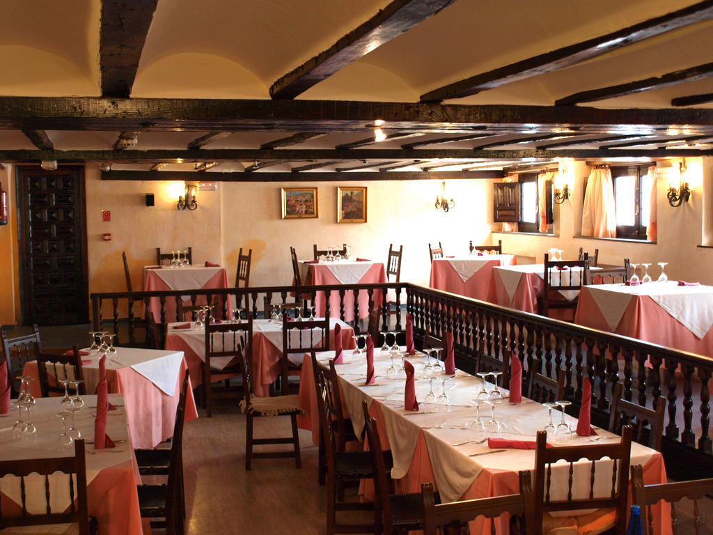 קובארוביאס Hotel Nuevo Arlanza מראה חיצוני תמונה